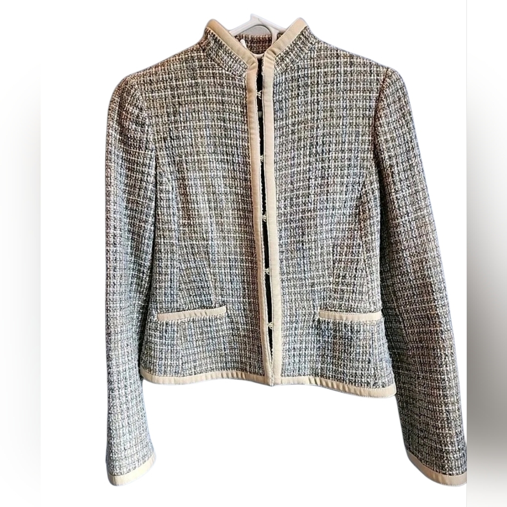 H&M Tweed Boucle Crop Blazer Hook Closure Cream Blue Multi Plaid Ribbon Piping 4